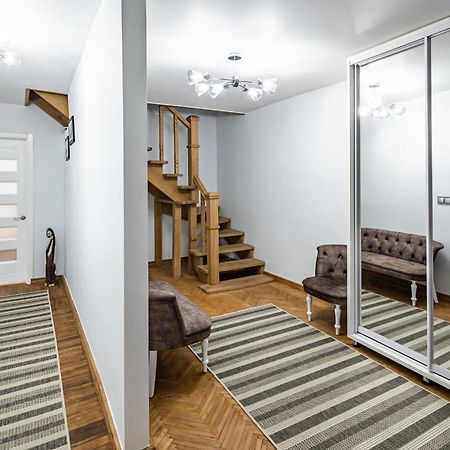 Romari Apartment Вірменська Λβιβ Εξωτερικό φωτογραφία