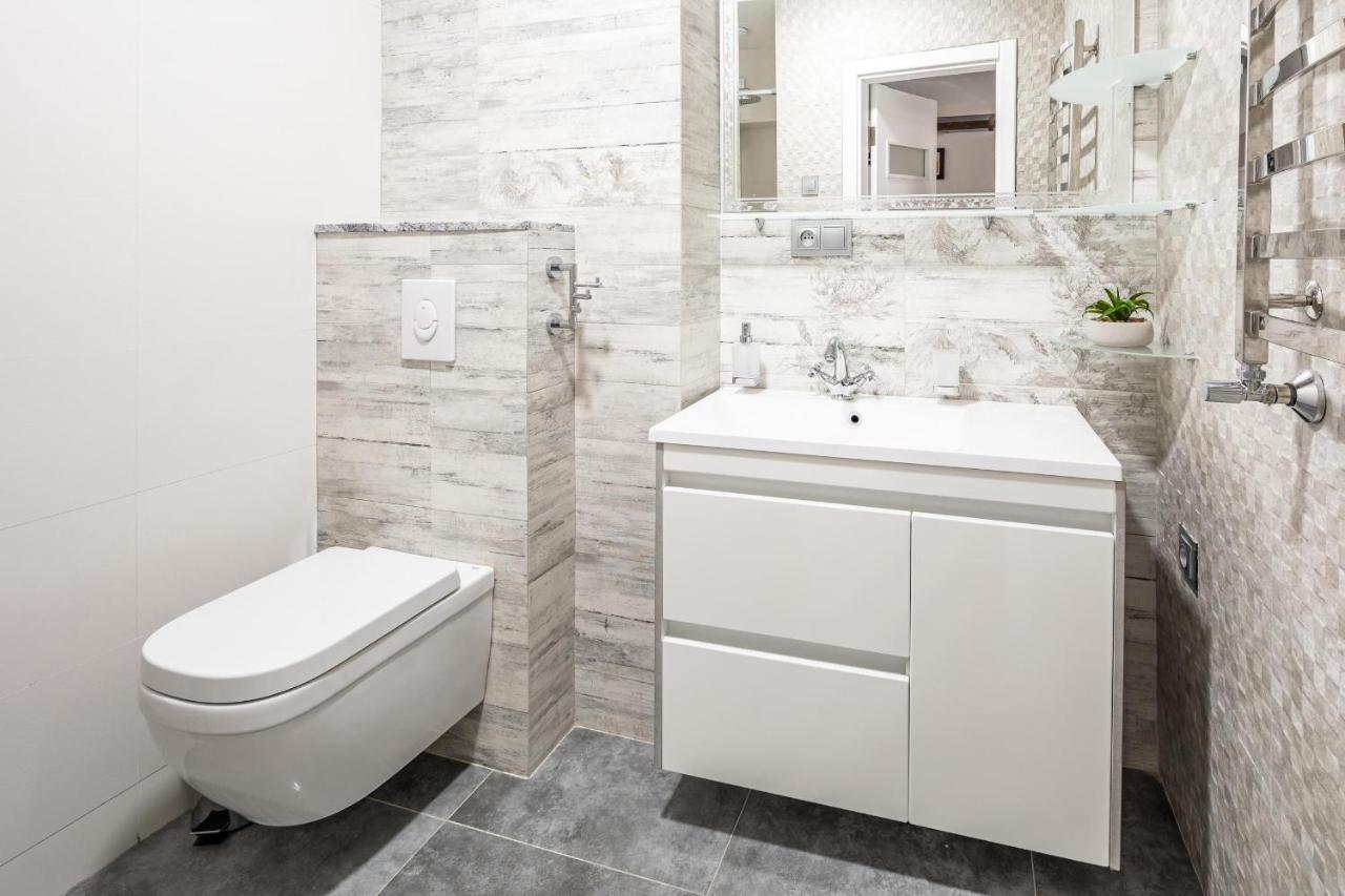 Romari Apartment Вірменська Λβιβ Εξωτερικό φωτογραφία