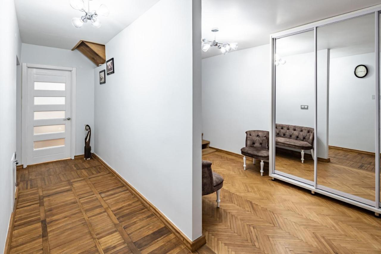 Romari Apartment Вірменська Λβιβ Εξωτερικό φωτογραφία