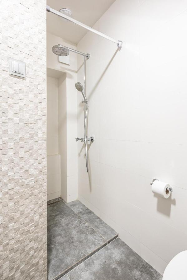 Romari Apartment Вірменська Λβιβ Εξωτερικό φωτογραφία
