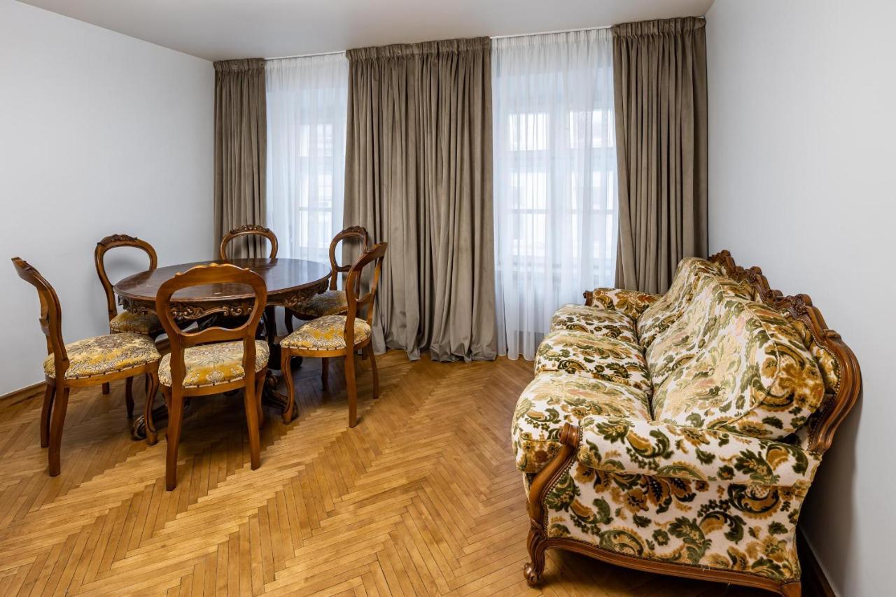 Romari Apartment Вірменська Λβιβ Εξωτερικό φωτογραφία