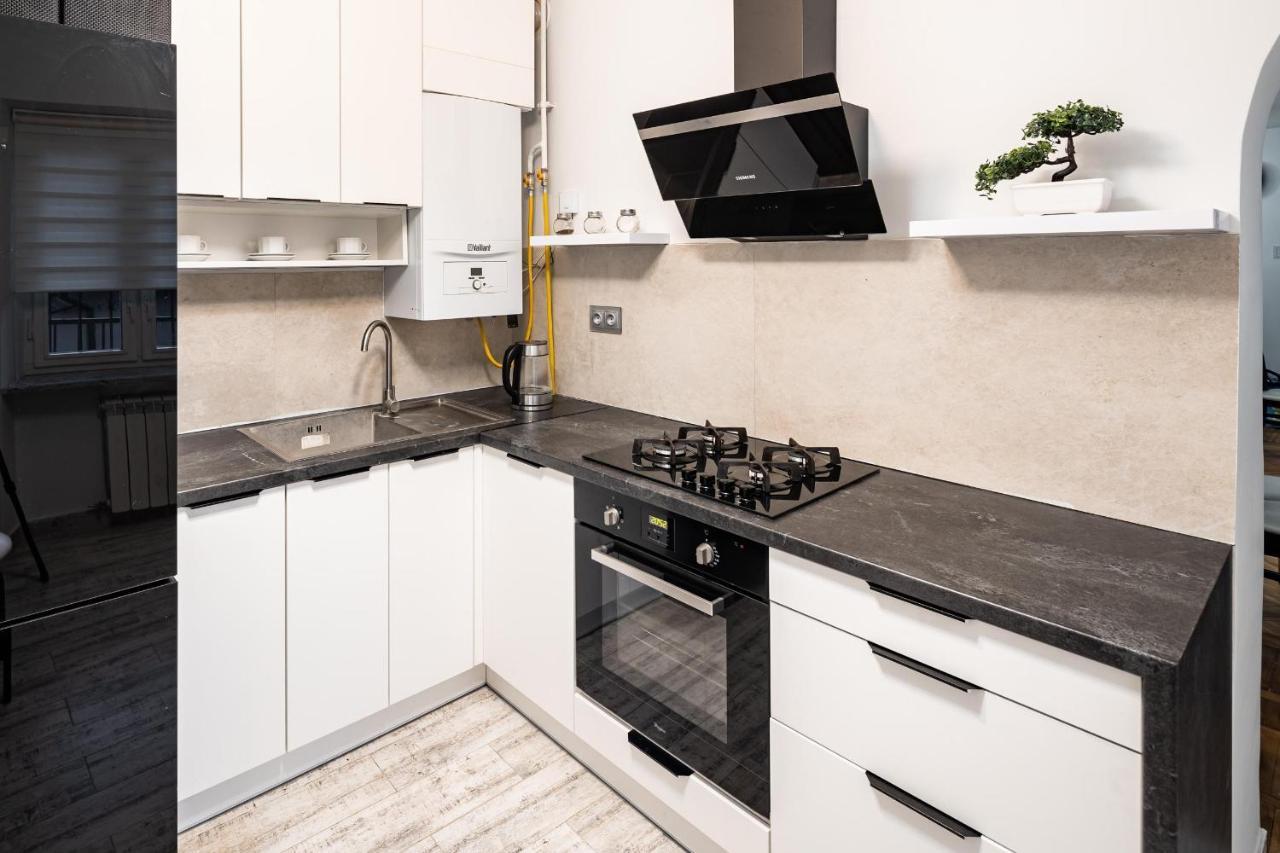 Romari Apartment Вірменська Λβιβ Εξωτερικό φωτογραφία