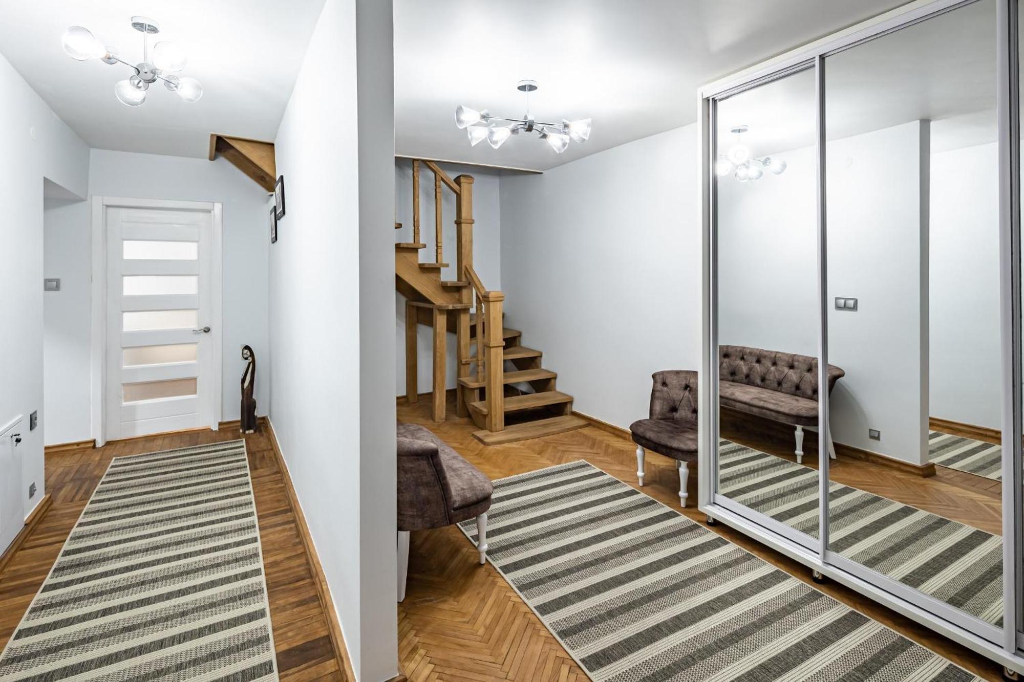 Romari Apartment Вірменська Λβιβ Εξωτερικό φωτογραφία