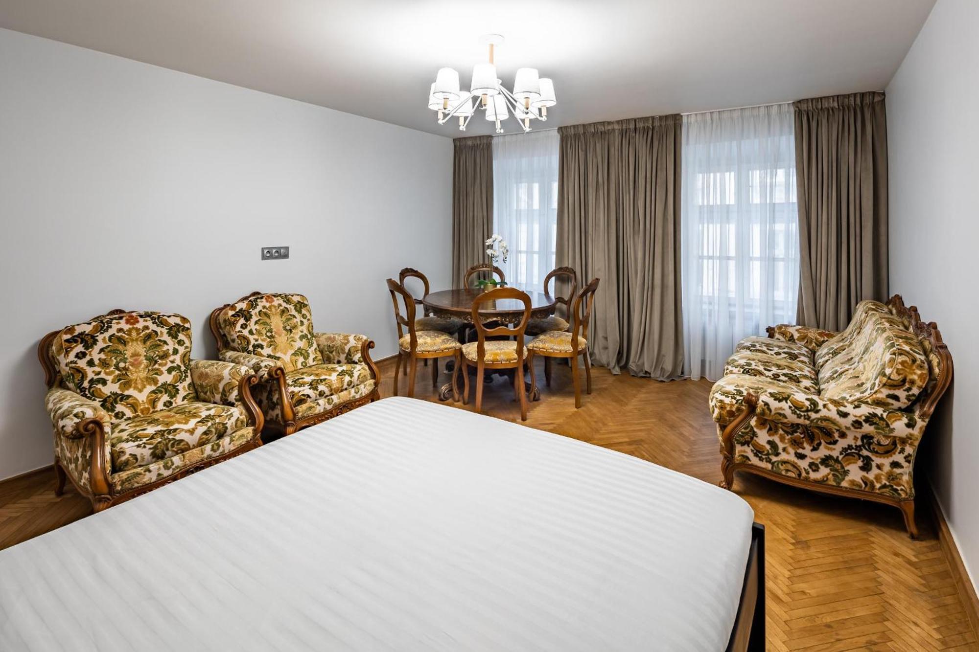 Romari Apartment Вірменська Λβιβ Εξωτερικό φωτογραφία