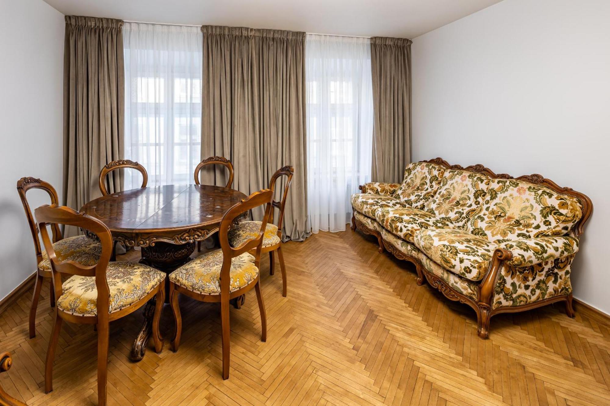 Romari Apartment Вірменська Λβιβ Εξωτερικό φωτογραφία